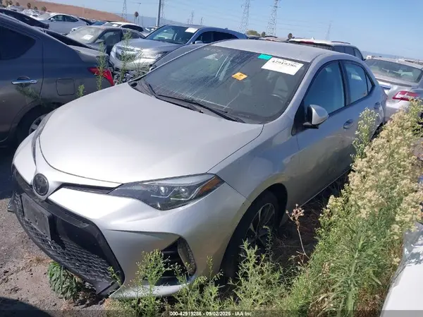 5YFBURHE8KP883081 2019 TOYOTA COROLLA - Image 2