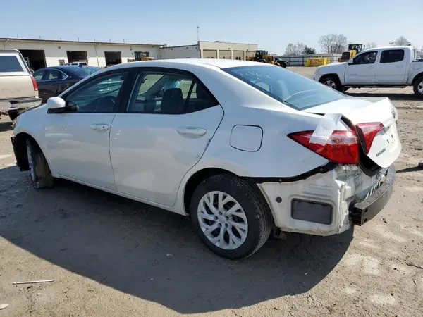 5YFBURHE8KP883663 2019 TOYOTA COROLLA - Image 2