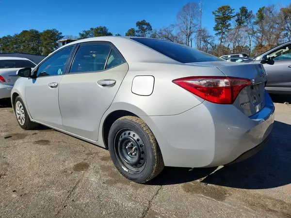 5YFBURHE8KP884456 2019 TOYOTA COROLLA - Image 2