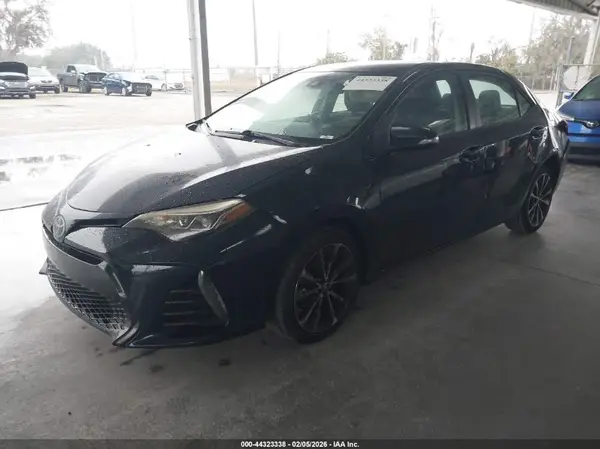 5YFBURHE8KP885705 2019 TOYOTA COROLLA - Image 2