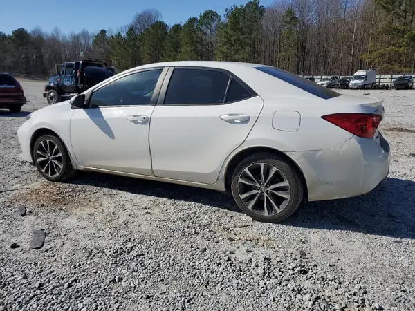 5YFBURHE8KP886241 2019 TOYOTA COROLLA - Image 2