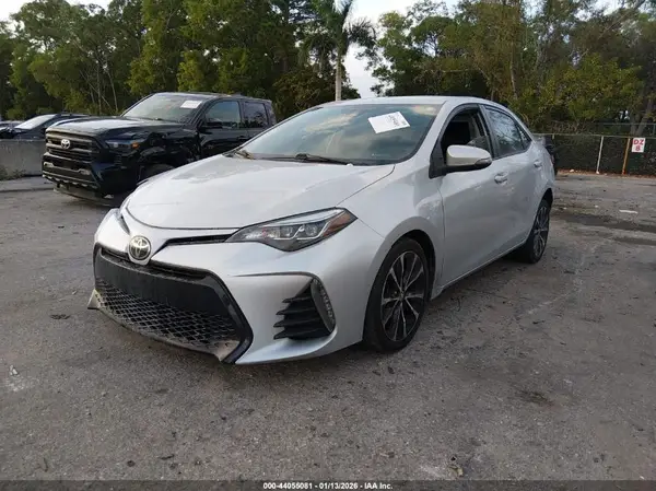 5YFBURHE8KP886319 2019 TOYOTA COROLLA - Image 2