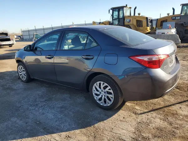 5YFBURHE8KP891651 2019 TOYOTA COROLLA - Image 2