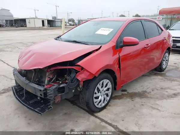 5YFBURHE8KP891830 2019 TOYOTA COROLLA - Image 2