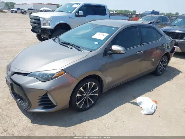 5YFBURHE8KP891911 2019 TOYOTA COROLLA - Image 2