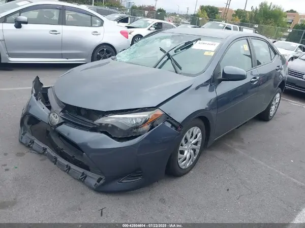 5YFBURHE8KP891973 2019 TOYOTA COROLLA - Image 2
