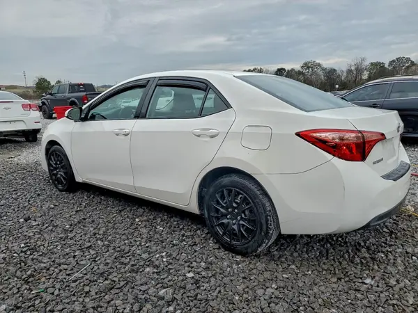 5YFBURHE8KP892086 2019 TOYOTA COROLLA - Image 2