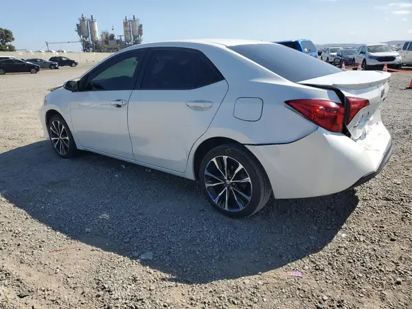 5YFBURHE8KP892783 2019 TOYOTA COROLLA - Image 2