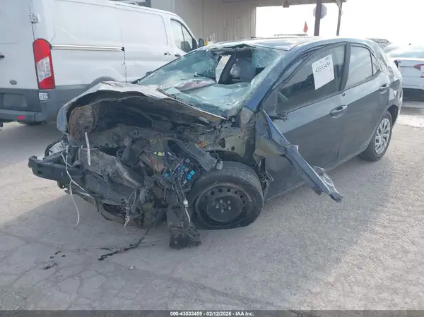 5YFBURHE8KP894338 2019 TOYOTA COROLLA - Image 2