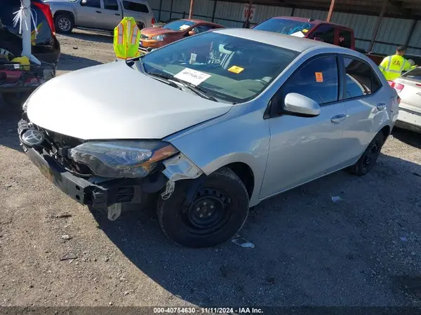 5YFBURHE8KP895361 2019 TOYOTA COROLLA - Image 2