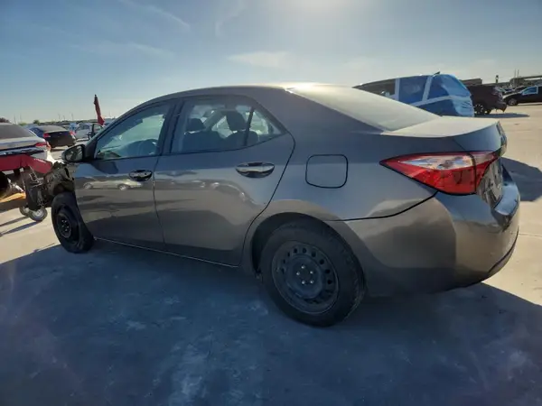 5YFBURHE8KP900039 2019 TOYOTA COROLLA - Image 2