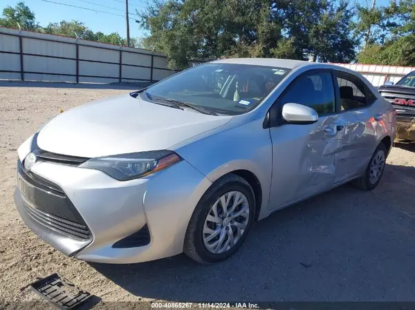 5YFBURHE8KP900140 2019 TOYOTA COROLLA - Image 2