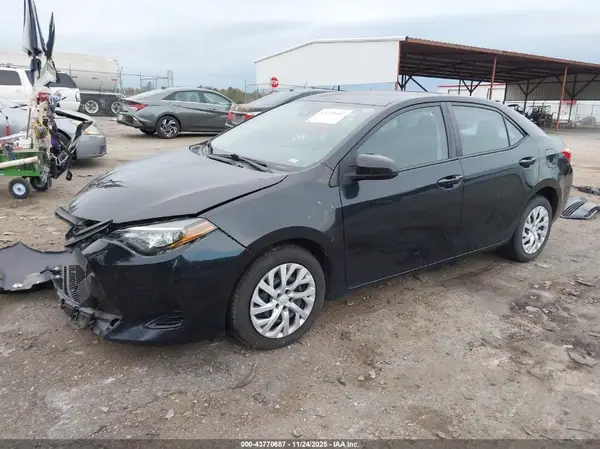 5YFBURHE8KP901434 2019 TOYOTA COROLLA - Image 2