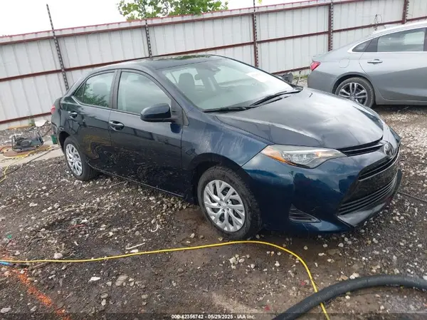 5YFBURHE8KP901935 2019 TOYOTA COROLLA - Image 1