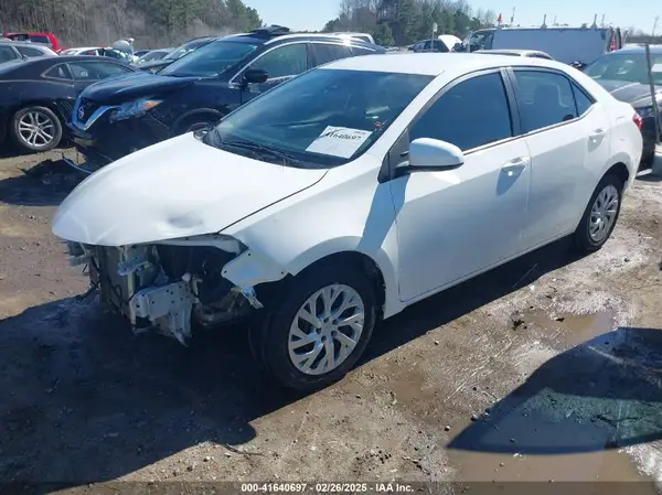 5YFBURHE8KP902180 2019 TOYOTA COROLLA - Image 2