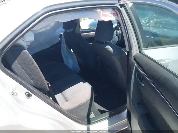 5YFBURHE8KP903944 2019 TOYOTA COROLLA - Image 8