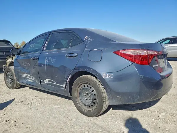 5YFBURHE8KP904592 2019 TOYOTA COROLLA - Image 2