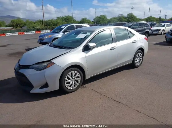 5YFBURHE8KP904642 2019 TOYOTA COROLLA - Image 2