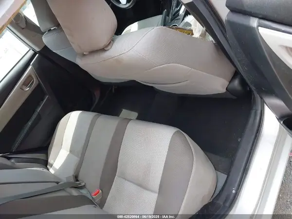 5YFBURHE8KP904754 2019 TOYOTA COROLLA - Image 8