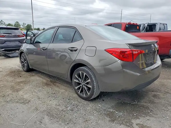 5YFBURHE8KP904883 2019 TOYOTA COROLLA - Image 2