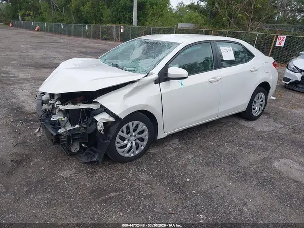5YFBURHE8KP907251 2019 TOYOTA COROLLA - Image 2