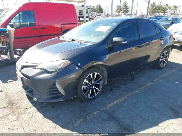 5YFBURHE8KP909209 2019 TOYOTA COROLLA - Image 2
