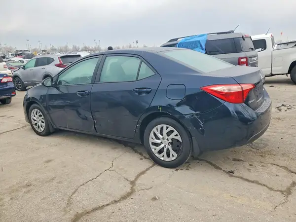 5YFBURHE8KP917746 2019 TOYOTA COROLLA - Image 2