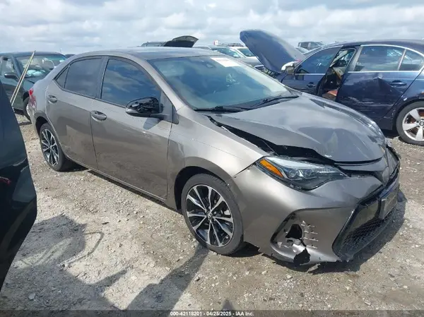 5YFBURHE8KP920873 2019 TOYOTA COROLLA - Image 1