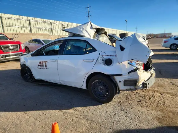 5YFBURHE8KP924924 2019 TOYOTA COROLLA - Image 2