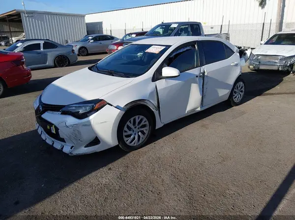 5YFBURHE8KP926964 2019 TOYOTA COROLLA - Image 2
