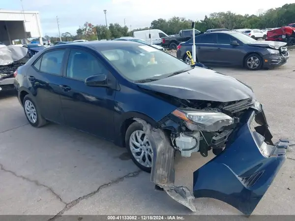 5YFBURHE8KP929959 2019 TOYOTA COROLLA - Image 1