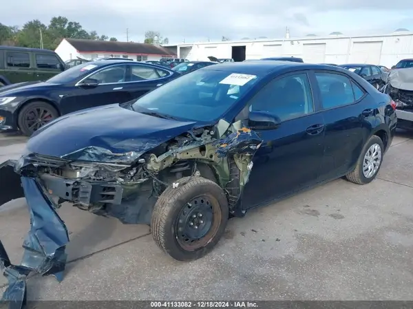 5YFBURHE8KP929959 2019 TOYOTA COROLLA - Image 2