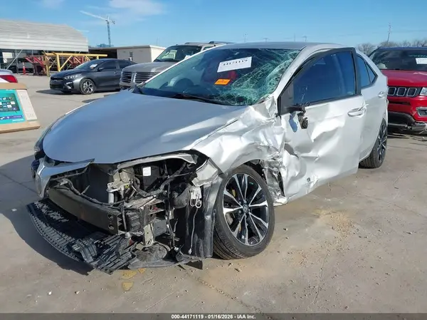 5YFBURHE8KP930903 2019 TOYOTA COROLLA - Image 2