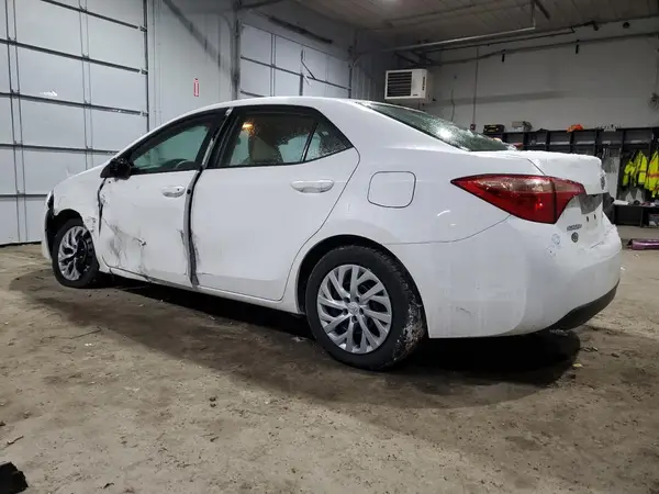 5YFBURHE8KP931811 2019 TOYOTA COROLLA - Image 2