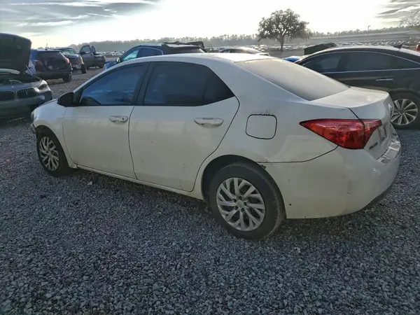 5YFBURHE8KP932442 2019 TOYOTA COROLLA - Image 2