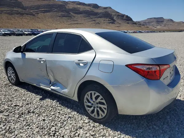 5YFBURHE8KP933123 2019 TOYOTA COROLLA - Image 2