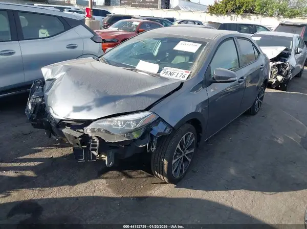 5YFBURHE8KP933493 2019 TOYOTA COROLLA - Image 2