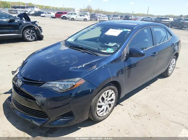 5YFBURHE8KP933803 2019 TOYOTA COROLLA - Image 2