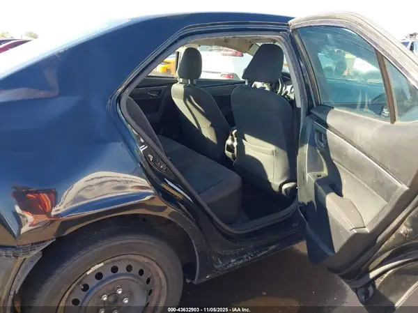 5YFBURHE8KP935535 2019 TOYOTA COROLLA - Image 8
