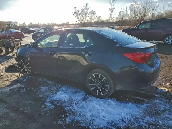 5YFBURHE8KP936703 2019 TOYOTA COROLLA - Image 2