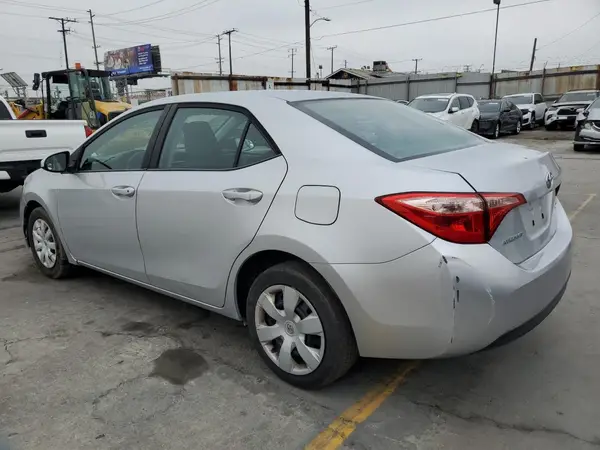 5YFBURHE8KP939259 2019 TOYOTA COROLLA - Image 2