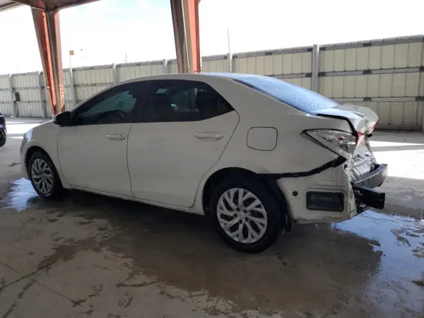 5YFBURHE8KP942582 2019 TOYOTA COROLLA - Image 2