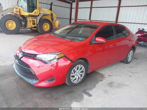 5YFBURHE8KP943098 2019 TOYOTA COROLLA - Image 2