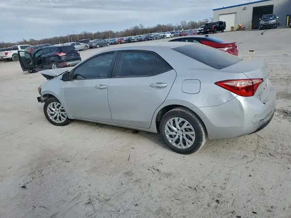 5YFBURHE8KP946549 2019 TOYOTA COROLLA - Image 2