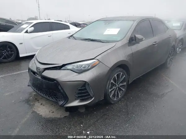 5YFBURHE8KP948205 2019 TOYOTA COROLLA - Image 2