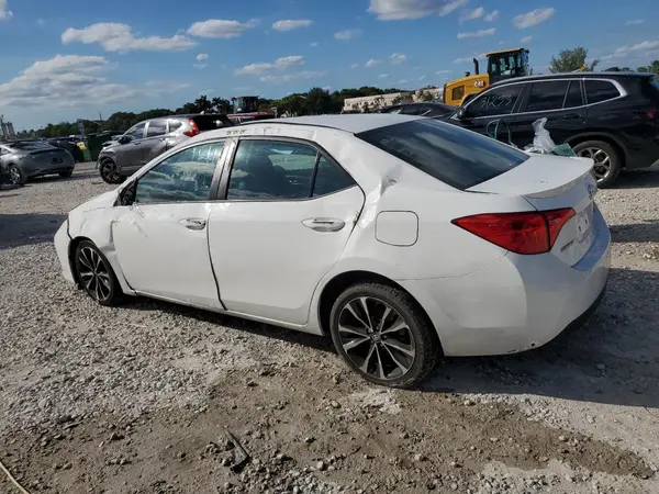 5YFBURHE8KP949385 2019 TOYOTA COROLLA - Image 2