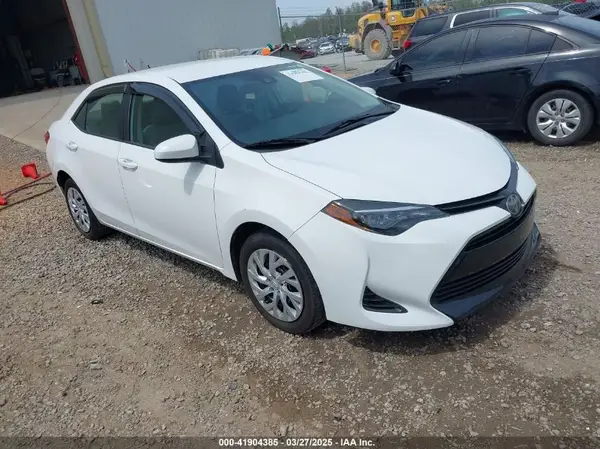 5YFBURHE8KP949824 2019 TOYOTA COROLLA - Image 1