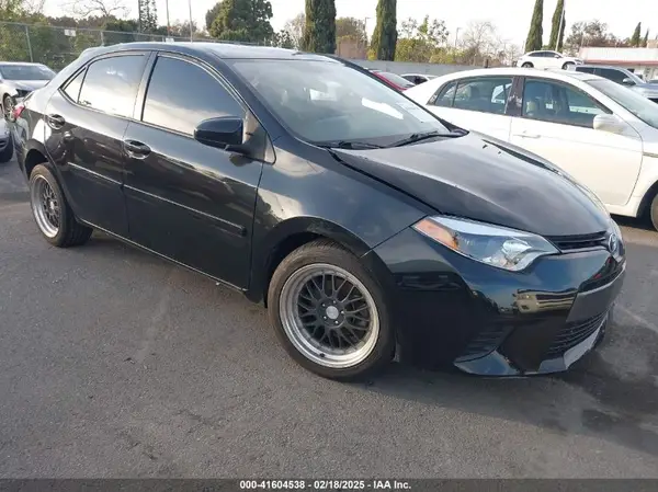 5YFBURHE9GP367724 2016 TOYOTA COROLLA - Image 1