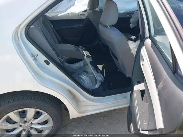 5YFBURHE9GP370445 2016 TOYOTA COROLLA - Image 8