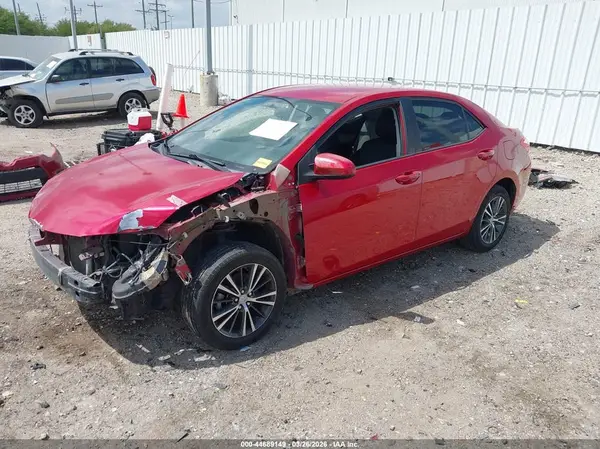 5YFBURHE9GP374527 2016 TOYOTA COROLLA - Image 2